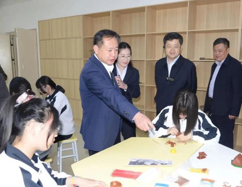 研学大会代表团观摩红旗渠精神营地