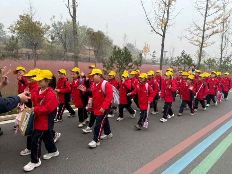 【红旗渠精神营地】林州市第九小学二年级“探索人工天河 传承红色基因”研学实践活动